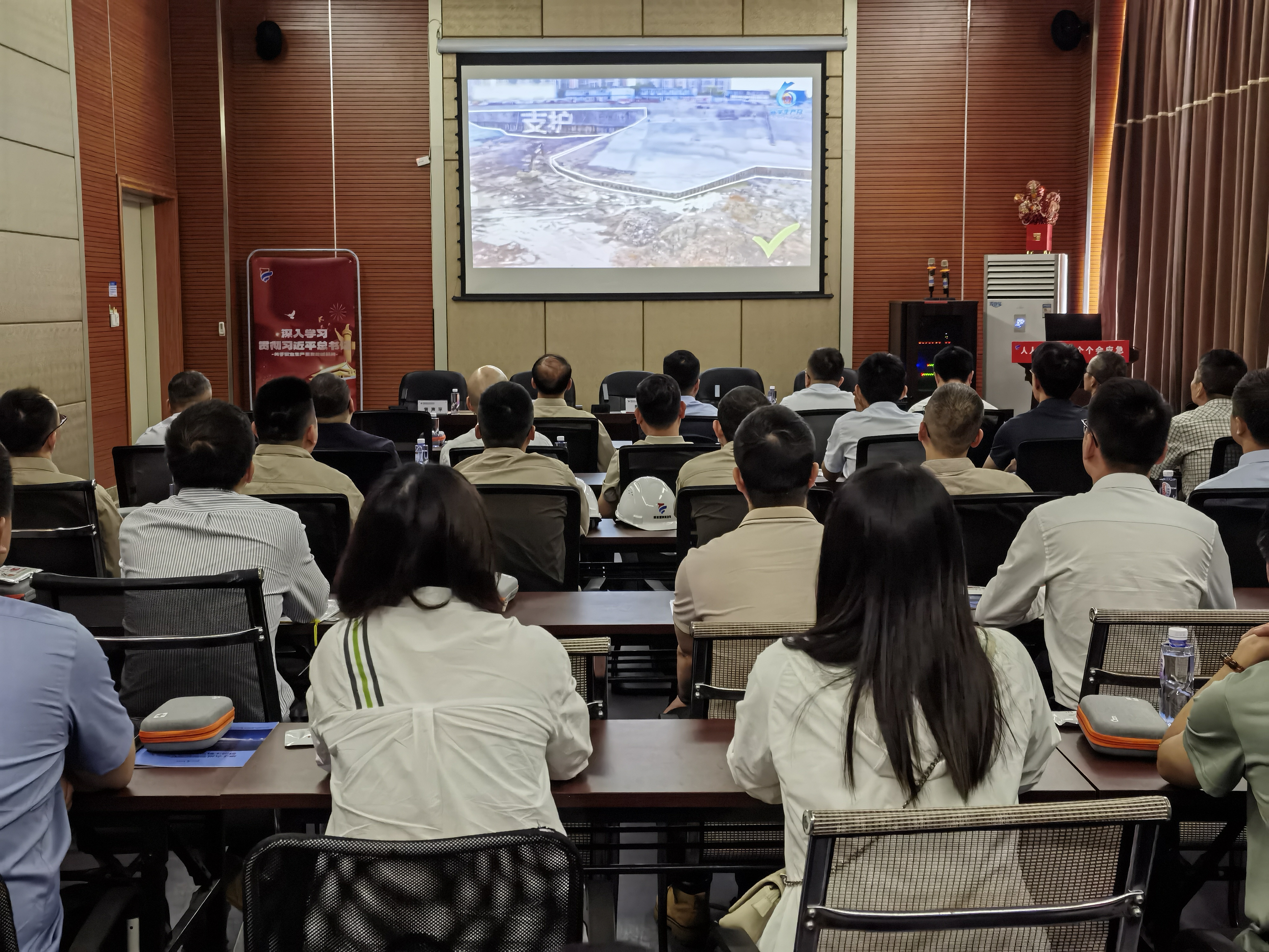 七星娱乐启动2025年“安全生产月”活动  筑牢安全防线，护航绿色发展